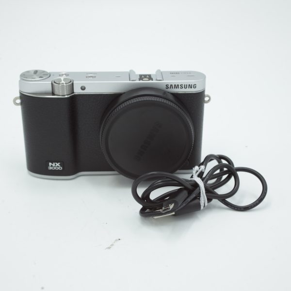 Samsung NX3000 Mirrorless Digital Camera *USED* Hot on Sale