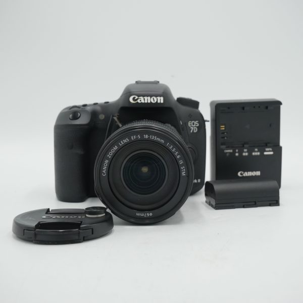 Canon EOS 7D Mark II DSLR Camera and 18-135mm f 3.5-5.6 USM Lens *USED* Online now