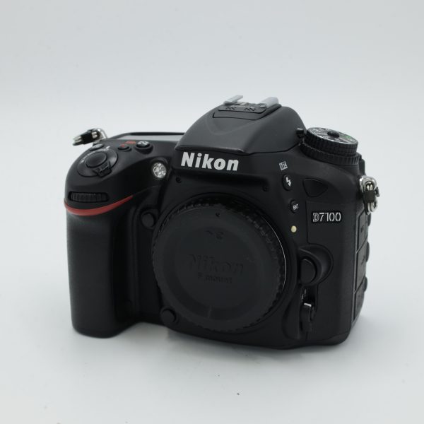 Nikon D7100 DSLR Camera (Body Only) *USED* For Cheap