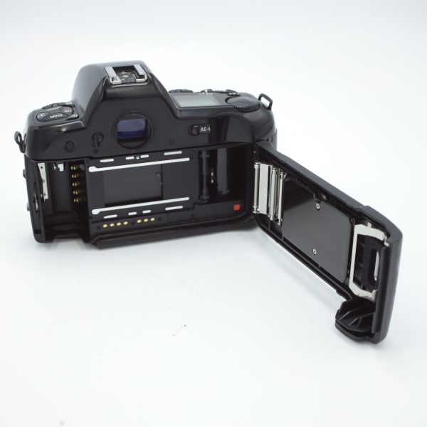 Nikon N90s 35mm Film Camera with MB-10 Battery Pack *USED* Hot on Sale