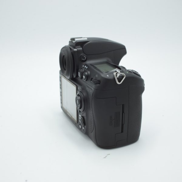 Nikon D700 SLR Digital Camera (Body Only) *USED* Hot on Sale